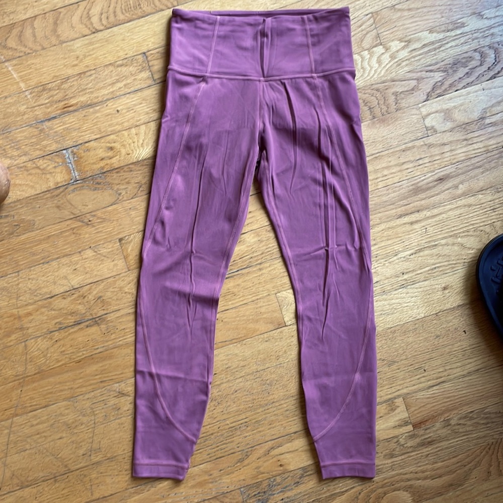 PERFECT in every way!! Athleta leggings 7/8 length - size XS!